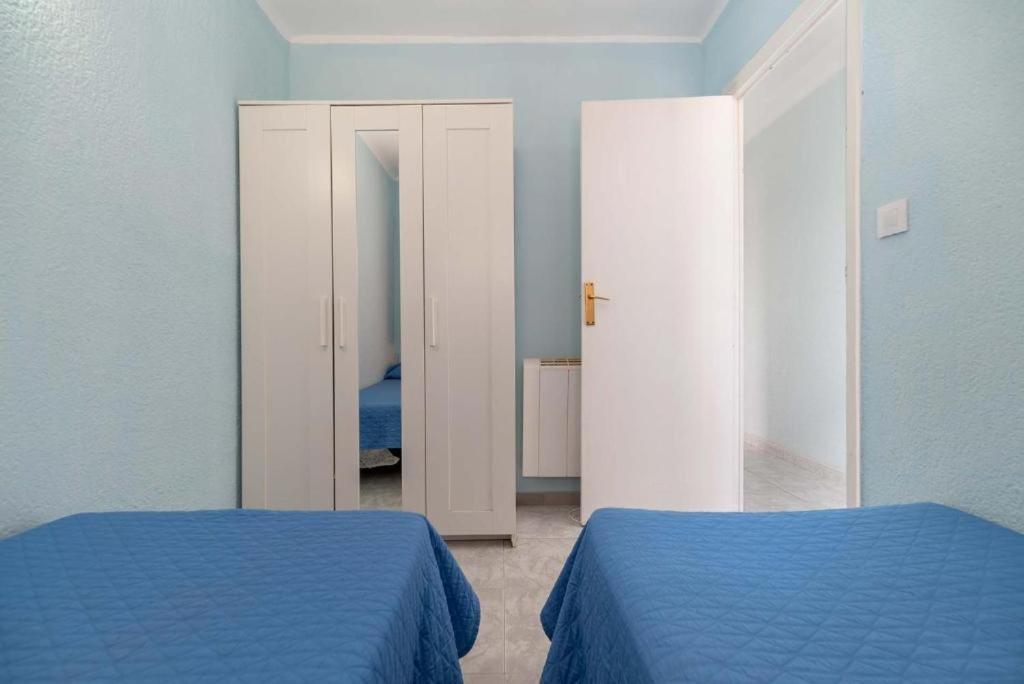 Apartamentos Denis Castelldefels Εξωτερικό φωτογραφία