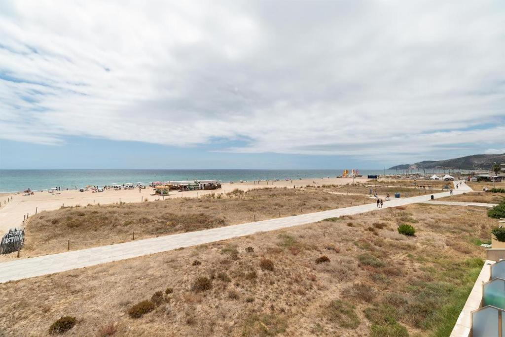 Apartamentos Denis Castelldefels Εξωτερικό φωτογραφία