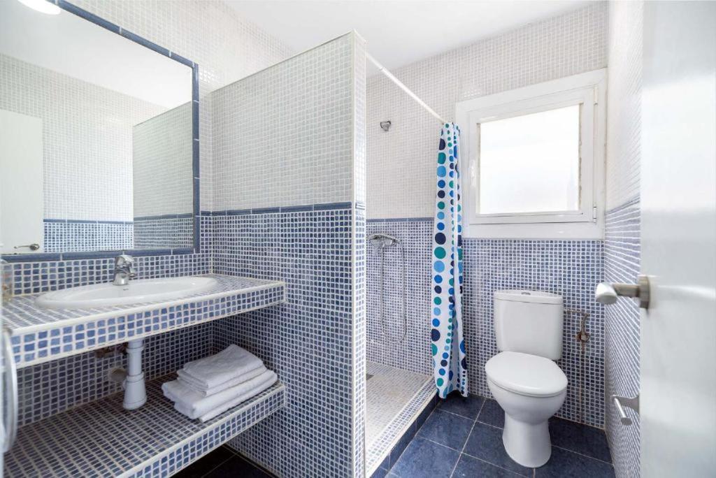 Apartamentos Denis Castelldefels Εξωτερικό φωτογραφία