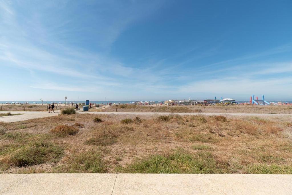 Apartamentos Denis Castelldefels Εξωτερικό φωτογραφία
